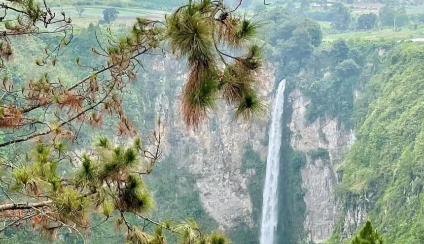 Air Terjun Sipiso Piso dan Hotel Menarik di Sekitarnya Air Terjun Sipiso Piso dan Hotel Menarik di Sekitarnya