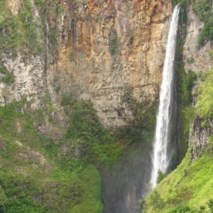 Air Terjun Sipiso Piso Surga Tersembunyi di Sumatera Air Terjun Sipiso Piso Surga Tersembunyi di Sumatera