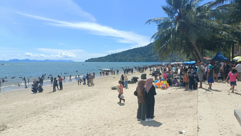 Pantai Pandan Tapteng Keindahan Dan Pesonanya Yang Menawan